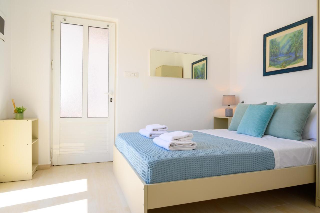 אלונדה Artemis Apartment First Floor מראה חיצוני תמונה
